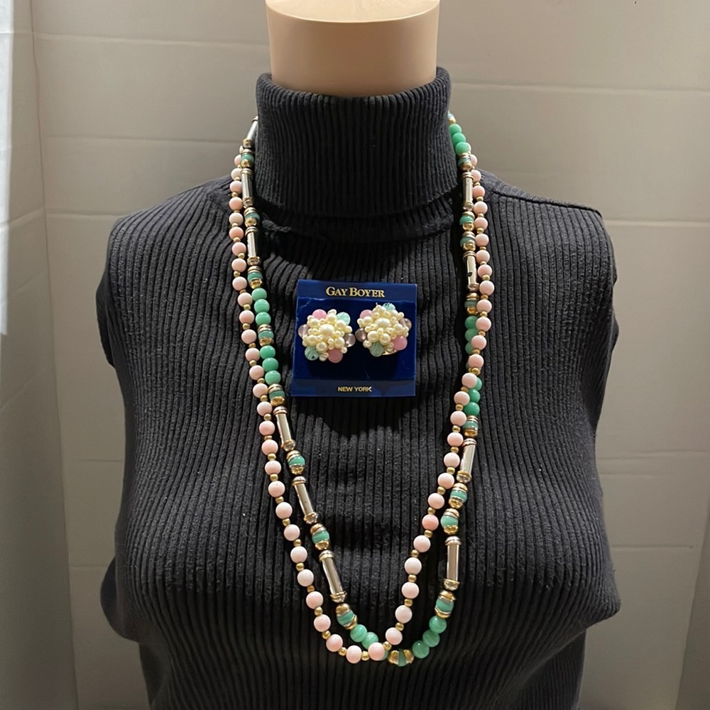 2 Vintage Necklaces and Earrings set